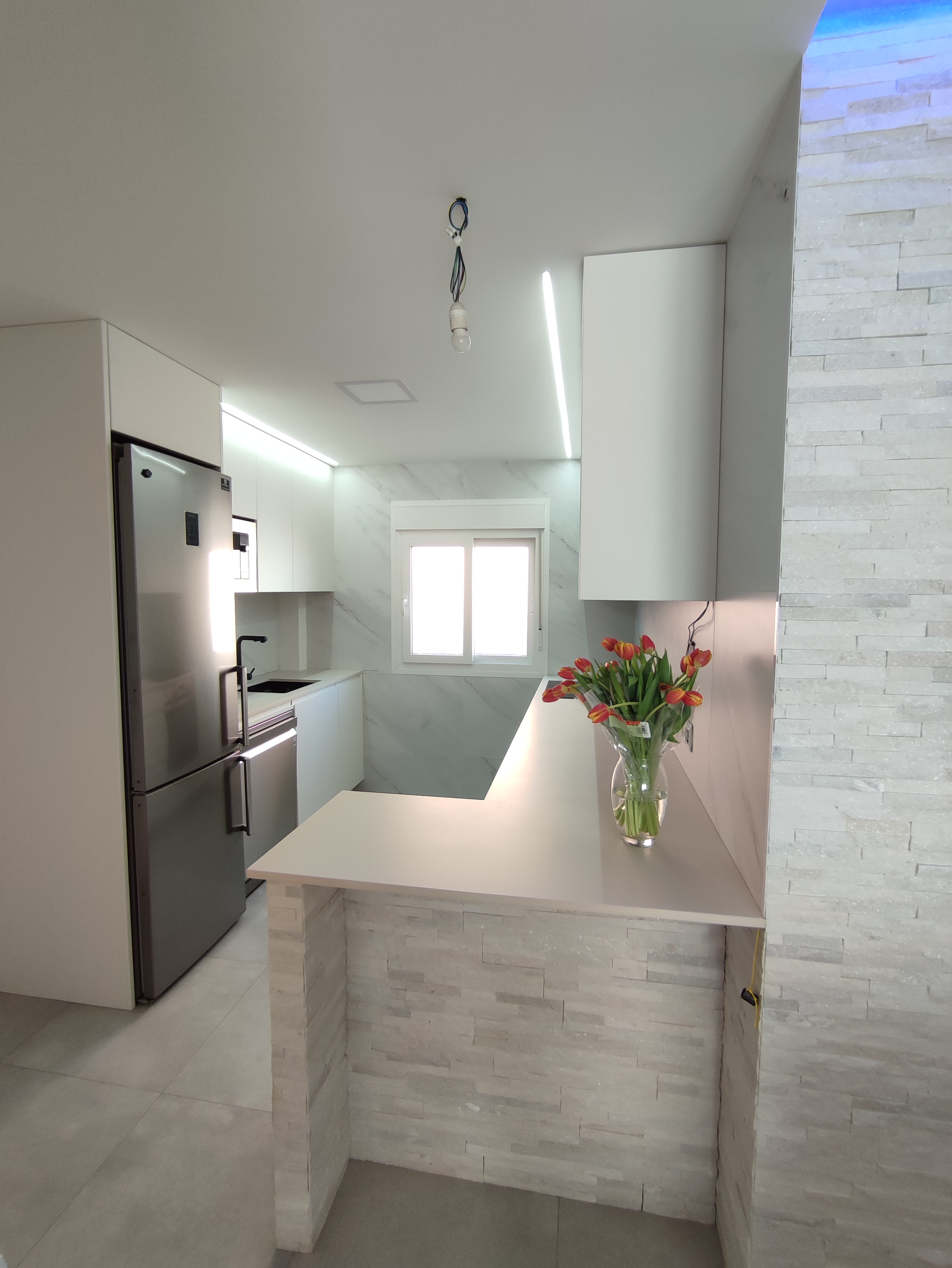 Cocina renovada tras reforma integral en Madrid Sur